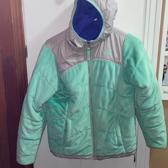 Girls North Face Reversible Jacket - Picture 1 of 8